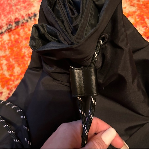 NWOT VS PINK drawstring Backpack/Bag - Picture 6 of 7